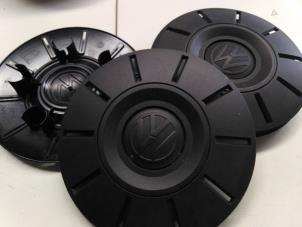 Used Wheel cover set Volkswagen Transporter T6 2.0 TDI Price € 48,40 Inclusive VAT offered by Autohandel P. Caron & Zoon B.V.