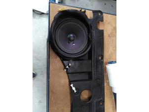 Used Speaker Volkswagen Transporter T5 1.9 TDi Price € 30,25 Inclusive VAT offered by Autohandel P. Caron & Zoon B.V.