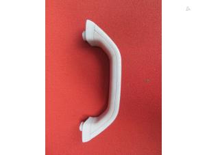 Used Handle Volkswagen Transporter 03- Price € 12,10 Inclusive VAT offered by Autohandel P. Caron & Zoon B.V.