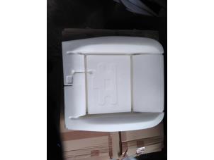 New Seat cushion, left Volkswagen Transporter T6 2.0 TDI 150 4Motion Price € 114,95 Inclusive VAT offered by Autohandel P. Caron & Zoon B.V.