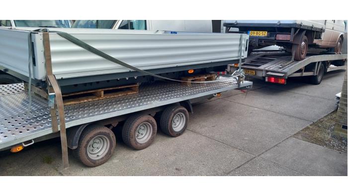 Begagnade Lastcontainer Mercedes Sprinter 3t (910.1/907.1/907.2) 211 CDI 2.0 D RWD Pris € 3.206,50 Inklusive moms erbjuds av Autohandel P. Caron & Zoon B.V.