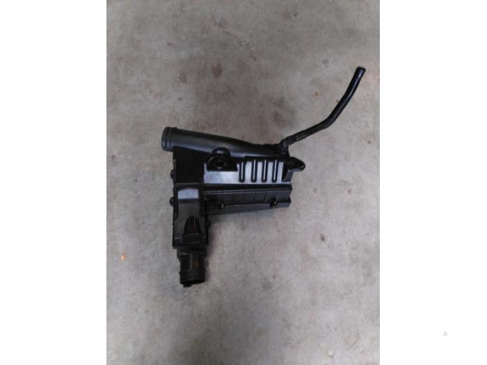 Gebrauchte Luftfiltergehäuse Volkswagen Caddy III (2KA,2KH,2CA,2CH) 1.6 TDI 16V Preis € 90,75 Mit Mehrwertsteuer angeboten von Autohandel P. Caron & Zoon B.V.