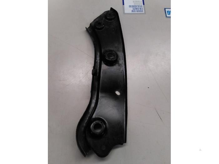 Używane Panel przedni Volkswagen Caddy III (2KA,2KH,2CA,2CH) 1.6 TDI 16V Cena € 11,50 Z VAT oferowane przez Autohandel P. Caron & Zoon B.V.