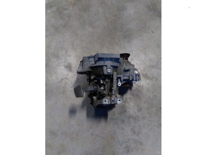 Gebrauchte Getriebe Volkswagen Caddy III (2KA,2KH,2CA,2CH) 1.6 TDI 16V Preis € 665,50 Mit Mehrwertsteuer angeboten von Autohandel P. Caron & Zoon B.V.