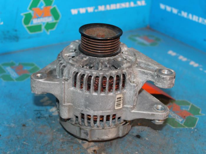 Gebrauchte Dynamo Toyota Corolla (E12) 1.6 16V VVT-i Preis € 31,50 Margenregelung angeboten von Maresia Auto Recycling B.V.