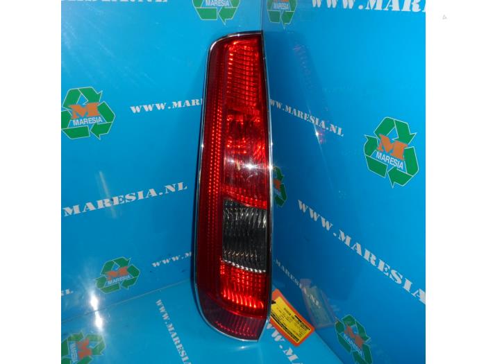Taillight, left from a Ford Fiesta 5 (JD/JH) 1.4 TDCi 2004