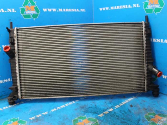 Usagé Radiateur Ford C-Max Prix € 42,00 Règlement à la marge proposé par Maresia Auto Recycling B.V.