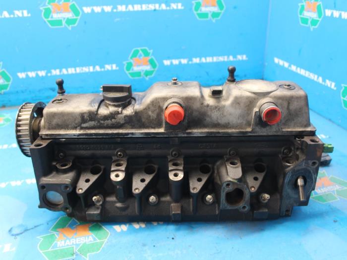 Cylinder head from a Ford S-Max (GBW) 2.0 TDCi 16V 140 2009