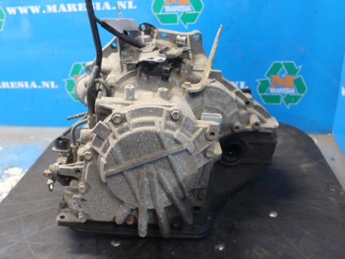 Gearbox from a Toyota Yaris Verso (P2) 1.3 16V 2004