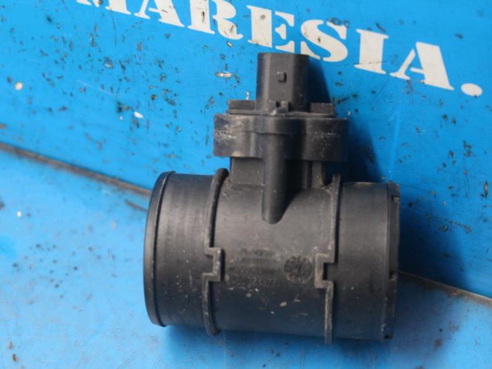 Gebrauchte Luftmengenmesser Opel Corsa E Preis € 57,75 Margenregelung angeboten von Maresia Auto Recycling B.V.