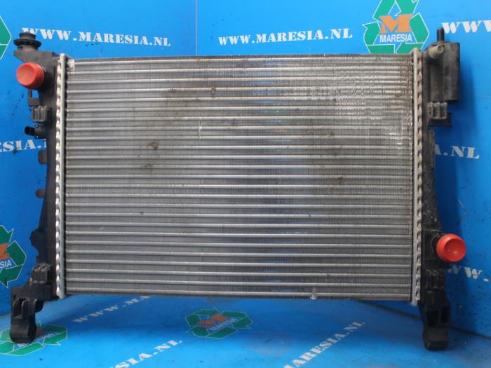 Usagé Radiateur Opel Corsa E Prix € 52,50 Règlement à la marge proposé par Maresia Auto Recycling B.V.