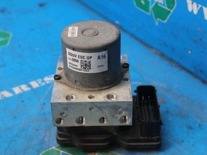 Begagnade ABS-pump Opel Mokka/Mokka X 1.4 Turbo 16V 4x2 Pris € 157,50 Marginaltabell erbjuds av Maresia Auto Recycling B.V.