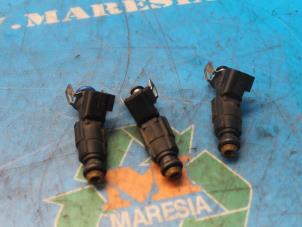 Used Fuel injector nozzle Ford C-Max Price € 47,25 Margin scheme offered by Maresia Auto Recycling B.V.
