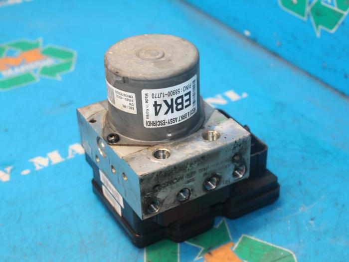 Used ABS pump Hyundai i20 1.2i 16V Price € 73,50 Margin scheme offered by Maresia Auto Recycling B.V.