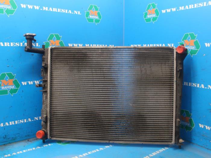 Usagé Radiateur Hyundai i30 (FD) 1.4 CVVT 16V Prix € 47,25 Règlement à la marge proposé par Maresia Auto Recycling B.V.