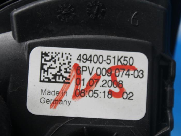 Acelerador de un Opel Agila (B) 1.2 16V 2008