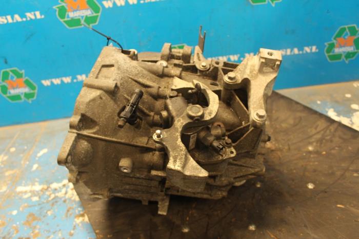 Gearbox from a Ford Grand C-Max (DXA) 2.0 TDCi 16V 2013
