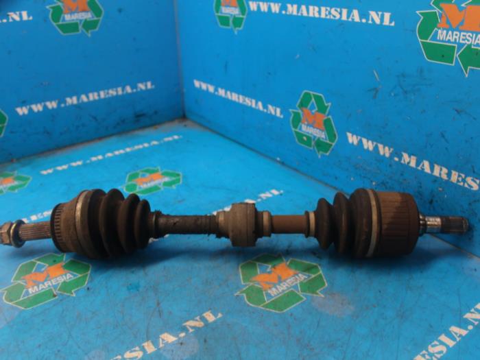 Gebrauchte Antriebswelle links vorne Hyundai Coupe 2.0i 16V CVVT Preis € 63,00 Margenregelung angeboten von Maresia Auto Recycling B.V.