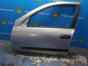 Używane Drzwi lewe przednie wersja 4-drzwiowa Nissan Almera Cena € 105,00 Procedura marży oferowane przez Maresia Auto Recycling B.V.