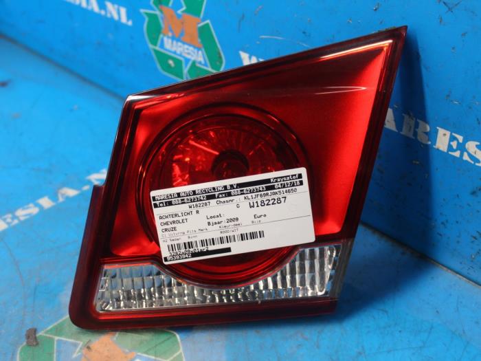 Taillight, right from a Chevrolet Cruze (300)  2009