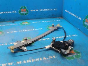 Used Window mechanism 4-door, front left Nissan Almera (N16) 1.5 16V Price € 63,00 Margin scheme offered by Maresia Auto Recycling B.V.