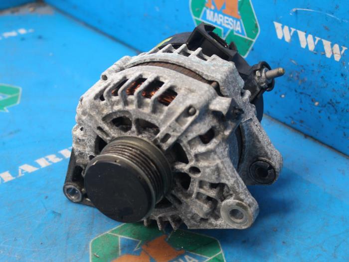 Begagnade Dynamo Hyundai i30 (GDHB5) 1.6 CRDi 16V VGT Pris € 42,00 Marginaltabell erbjuds av Maresia Auto Recycling B.V.