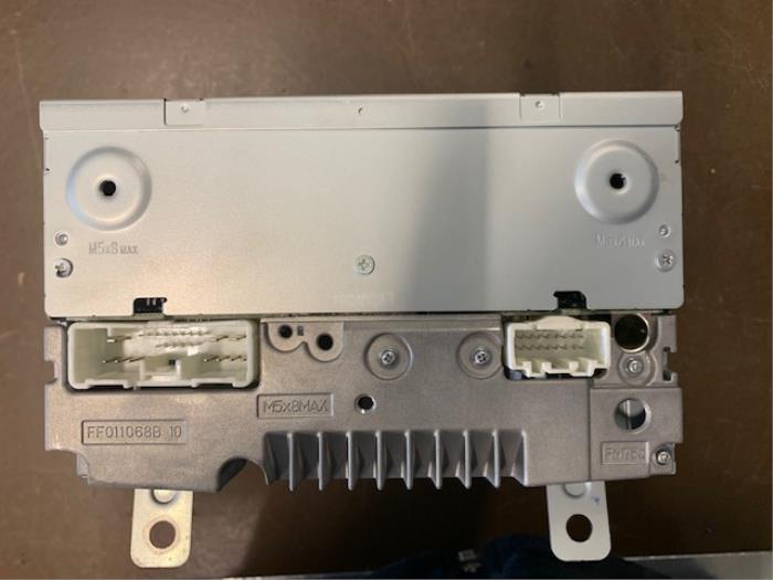 Radio CD player Mazda 6. GS1D669ROA