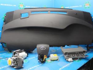 Usagé Kit + module airbag Toyota Prius (ZVW3) 1.8 16V Prix € 630,00 Règlement à la marge proposé par Maresia Auto Recycling B.V.