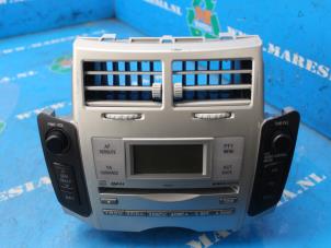 Gebrauchte Radio CD Spieler Toyota Yaris II (P9) 1.3 16V VVT-i Preis € 57,75 Margenregelung angeboten von Maresia Auto Recycling B.V.