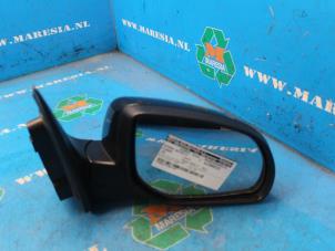 Usagé Rétroviseur extérieur droit Hyundai i20 1.2i 16V Prix € 42,00 Règlement à la marge proposé par Maresia Auto Recycling B.V.