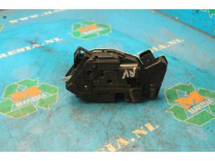 Used Front door lock mechanism 4-door, right Seat Ibiza IV (6J5) 1.2 12V Price € 52,50 Margin scheme offered by Maresia Auto Recycling B.V.