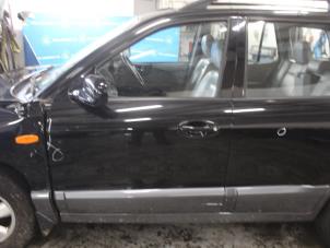 Used Door 4-door, front left Hyundai Santafe Price € 131,25 Margin scheme offered by Maresia Auto Recycling B.V.
