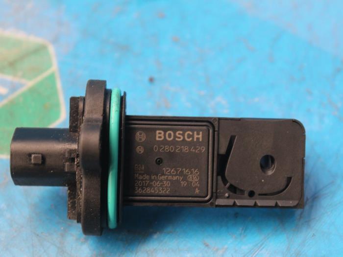 Begagnade Luftflödesmätare Opel Corsa E 1.3 CDTi 16V ecoFLEX Pris € 57,75 Marginaltabell erbjuds av Maresia Auto Recycling B.V.