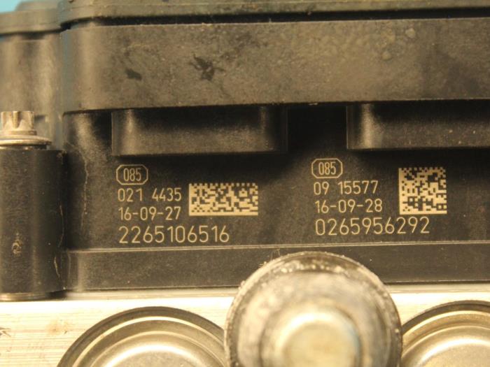 ABS pump from a Opel Meriva 1.4 16V Ecotec 2016