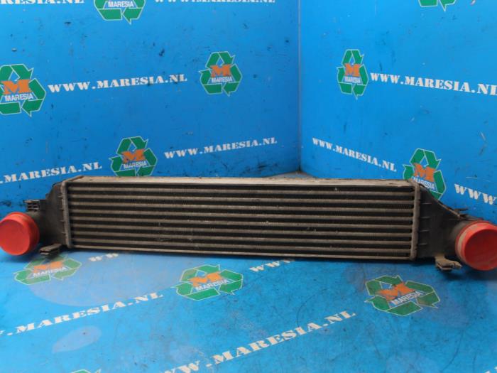 Usados Intercooler Mercedes C Sportcoupé (C203) 1.8 C-180K 16V Precio € 78,75 Norma de margen ofrecido por Maresia Auto Recycling B.V.