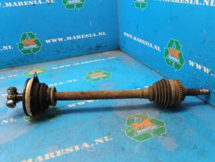 Used Front drive shaft, left Renault Clio II (BB/CB) 1.2 16V Price € 42,00 Margin scheme offered by Maresia Auto Recycling B.V.