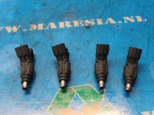 Used Fuel injector nozzle Toyota Corolla (E12) Price € 68,25 Margin scheme offered by Maresia Auto Recycling B.V.