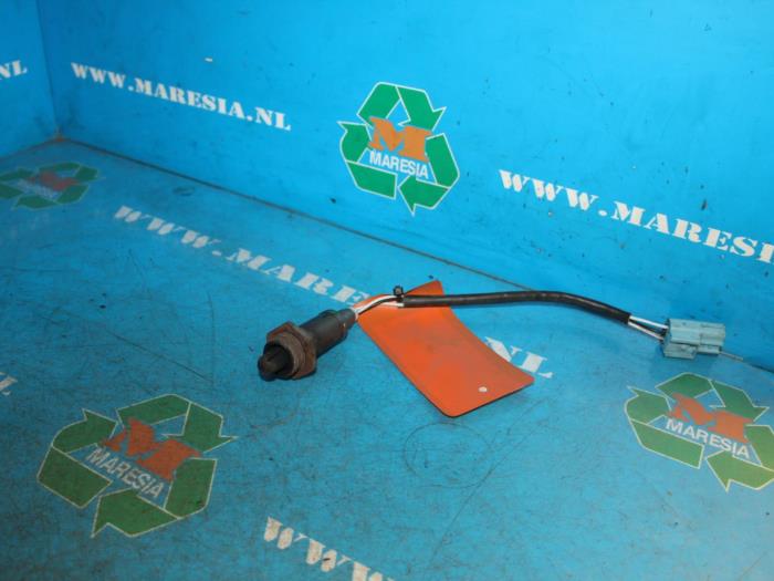 Usagé Sonde lambda Nissan Almera Tino (V10M) 2.0 16V CVT Prix € 26,25 Règlement à la marge proposé par Maresia Auto Recycling B.V.