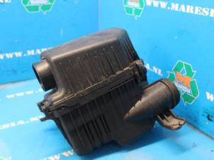 Usagé Boîtier filtre à air Kia Rio III (UB) 1.4 CVVT 16V Prix € 52,50 Règlement à la marge proposé par Maresia Auto Recycling B.V.