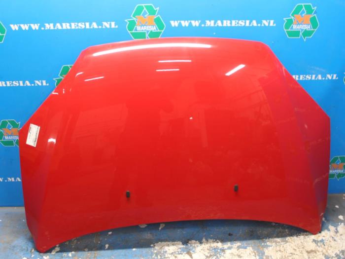 Używane Maska Ford Focus 2 C+C Cena € 183,75 Procedura marży oferowane przez Maresia Auto Recycling B.V.