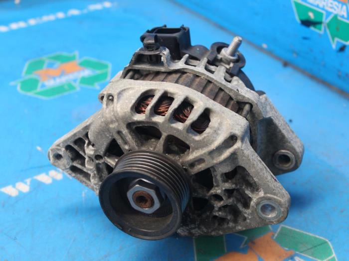 Begagnade Dynamo Kia Cee'd (EDB5) 1.6 CVVT 16V Pris € 15,75 Marginaltabell erbjuds av Maresia Auto Recycling B.V.