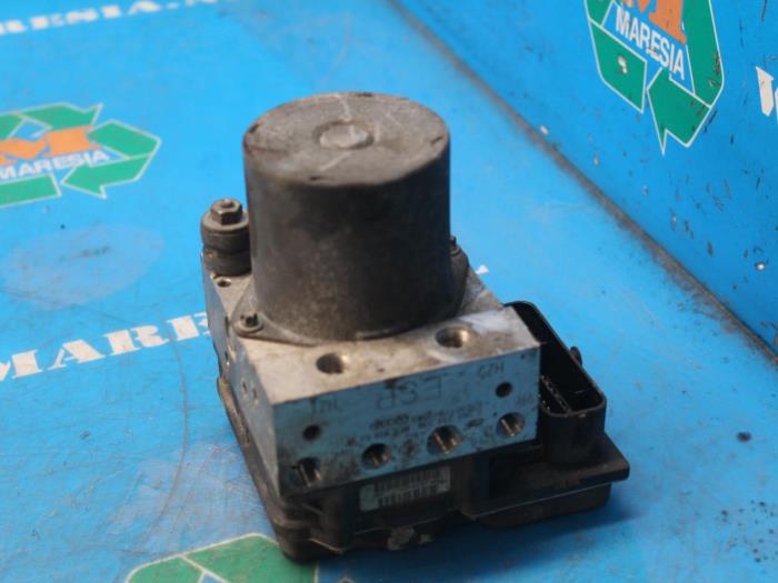 Begagnade ABS-pump Audi A4 Pris € 78,75 Marginaltabell erbjuds av Maresia Auto Recycling B.V.