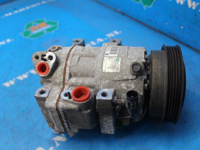 Usagé Pompe clim Hyundai i30 Crosswagon (WWH) 1.6 CRDi 16V VGT HP Prix € 52,50 Règlement à la marge proposé par Maresia Auto Recycling B.V.
