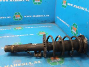Used Front shock absorber rod, right Volkswagen Fox (5Z) 1.2 Price € 36,75 Margin scheme offered by Maresia Auto Recycling B.V.