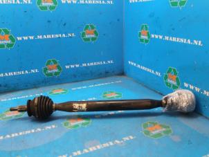 Used Front drive shaft, right Volkswagen Fox (5Z) 1.2 Price € 42,00 Margin scheme offered by Maresia Auto Recycling B.V.