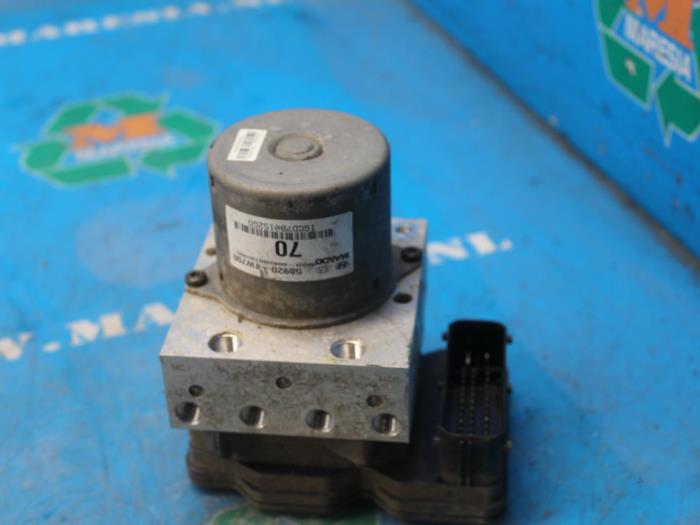 Used ABS pump Kia Rio III (UB) 1.1 CRDi VGT 12V Price € 105,00 Margin scheme offered by Maresia Auto Recycling B.V.
