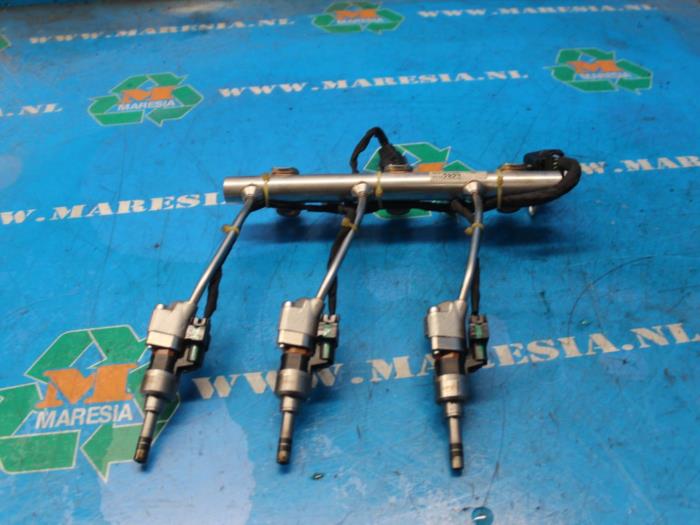 Usagé Système d'injection Opel Astra K 1.0 SIDI Turbo 12V Prix € 236,25 Règlement à la marge proposé par Maresia Auto Recycling B.V.