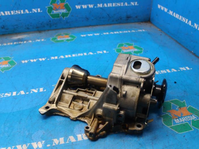 Gebrauchte Ölpumpe Opel Astra K 1.0 SIDI Turbo 12V Preis € 183,75 Margenregelung angeboten von Maresia Auto Recycling B.V.