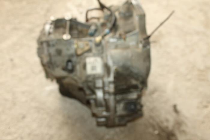 Getriebe van een Daewoo Kalos (SF48) 1.4 16V 2005