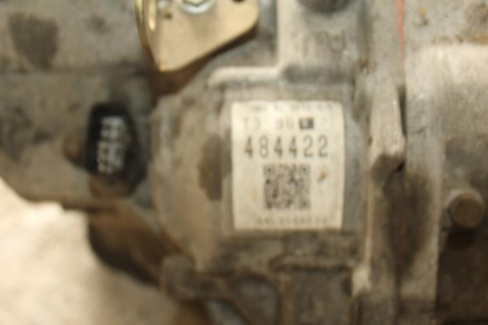 Getriebe van een Daewoo Kalos (SF48) 1.4 16V 2005